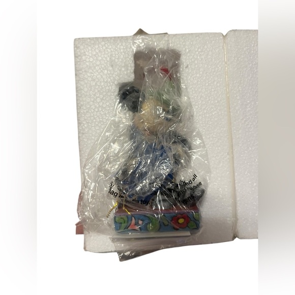 Enesco Disney Traditions Jim Shore "Sew Brave" Mickey Mouse Figurine With Tag - Picture 5 of 9